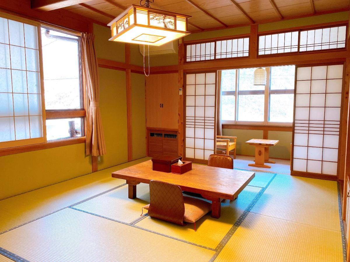 Hakuunsou Hotel Такаяма Екстериор снимка